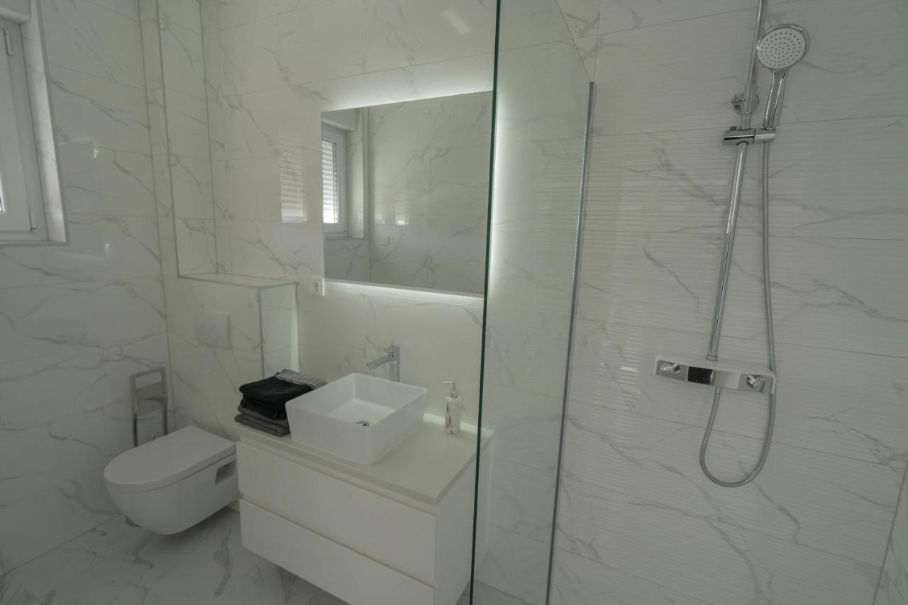 Villa Lukrecia, Luxury Villa in Imotski-Makarska Donji Proložac Exteriör bild