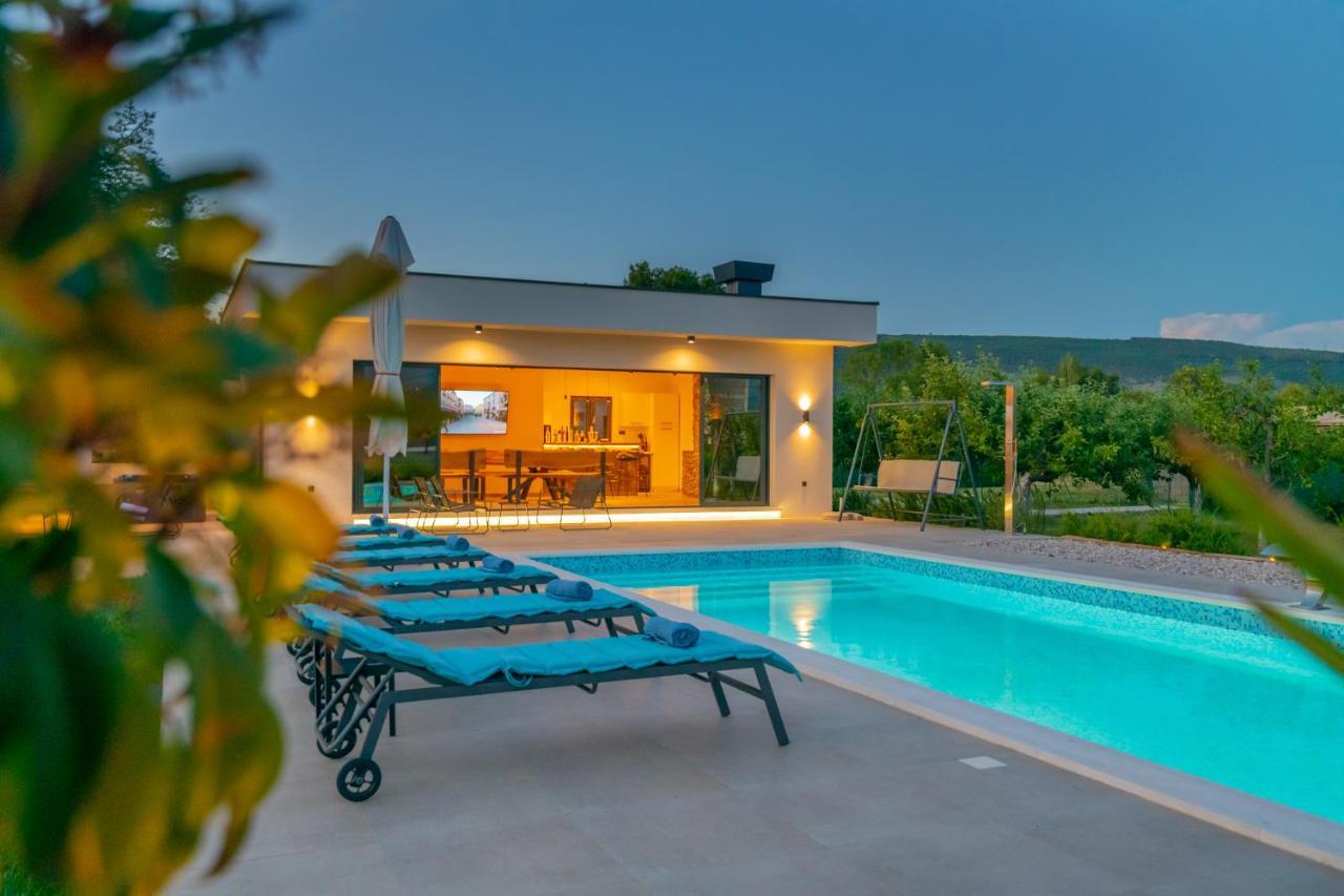 Villa Lukrecia, Luxury Villa in Imotski-Makarska Donji Proložac Exteriör bild